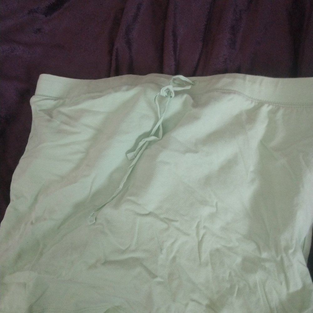 Halter top - Picture 3 of 3